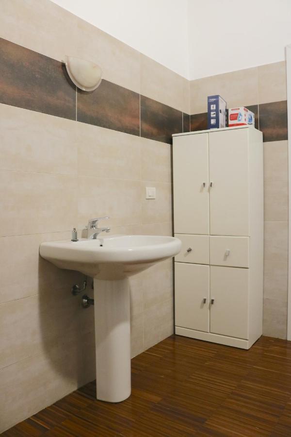 Cozy & Large Loft Famagosta Apartment Milan Exterior photo